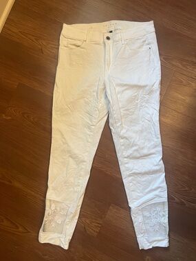 White House Black Market White Skinny Jeans with Embroidered Hem Panels